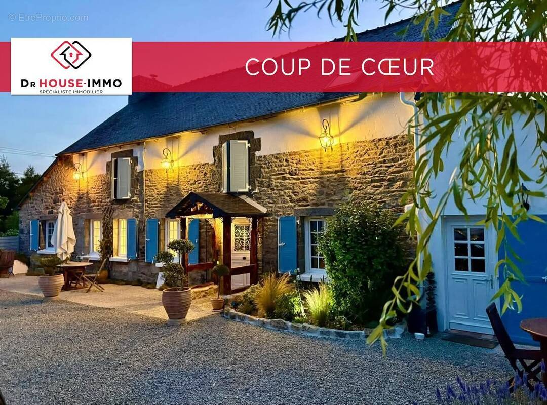 Maison à SAINT-JACUT-DU-MENE