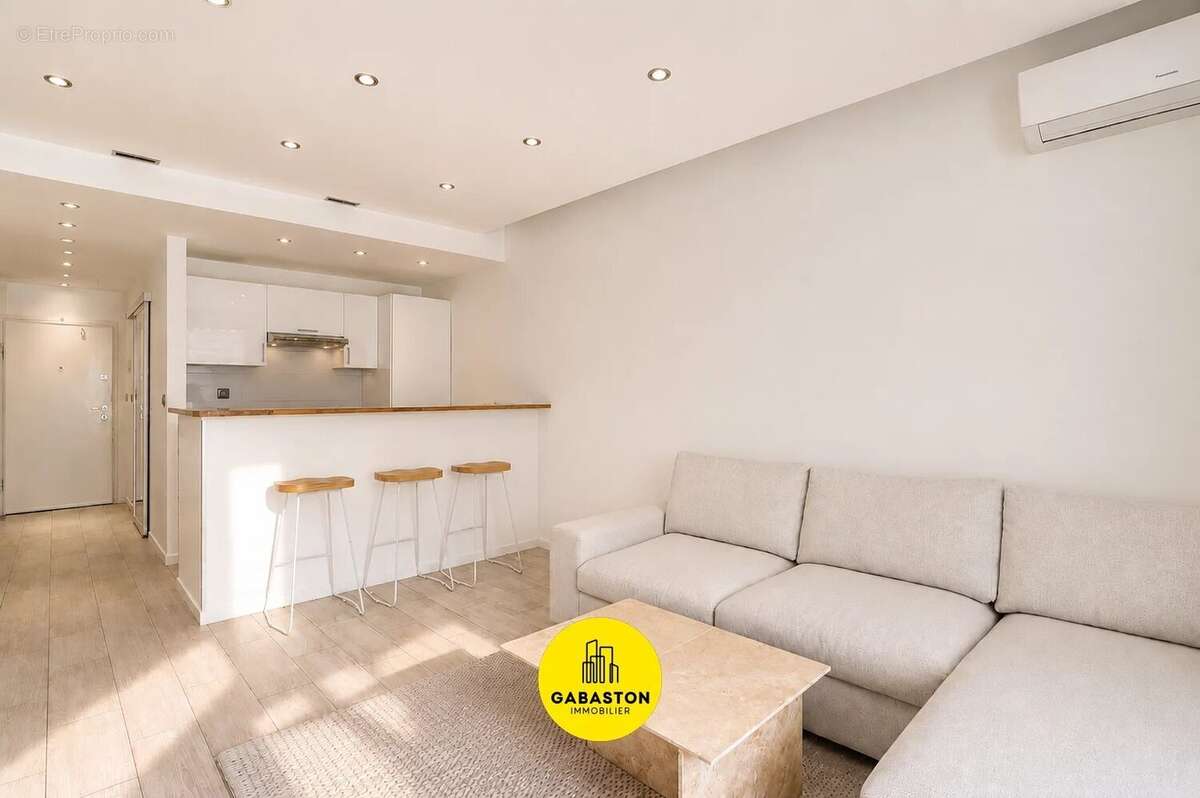 Appartement à MARSEILLE-8E