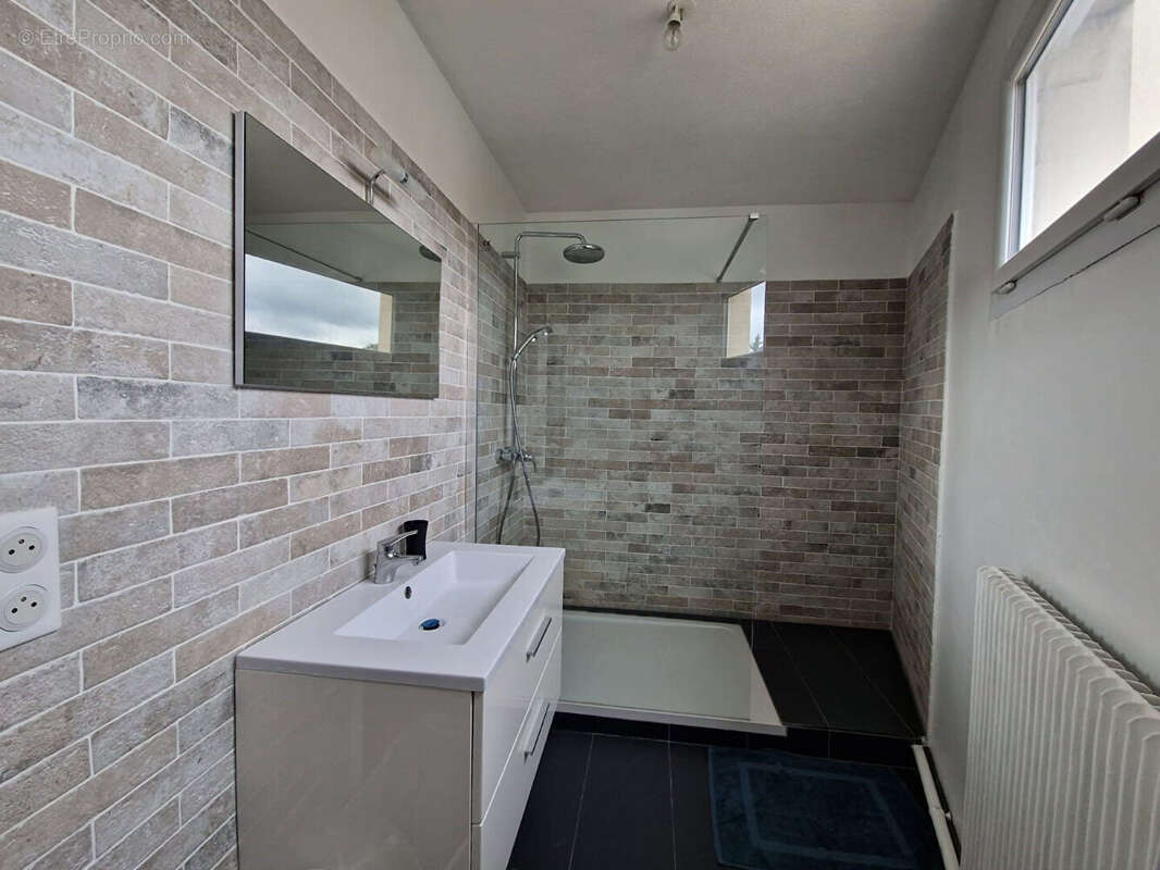 Appartement à LE MESNIL-LE-ROI