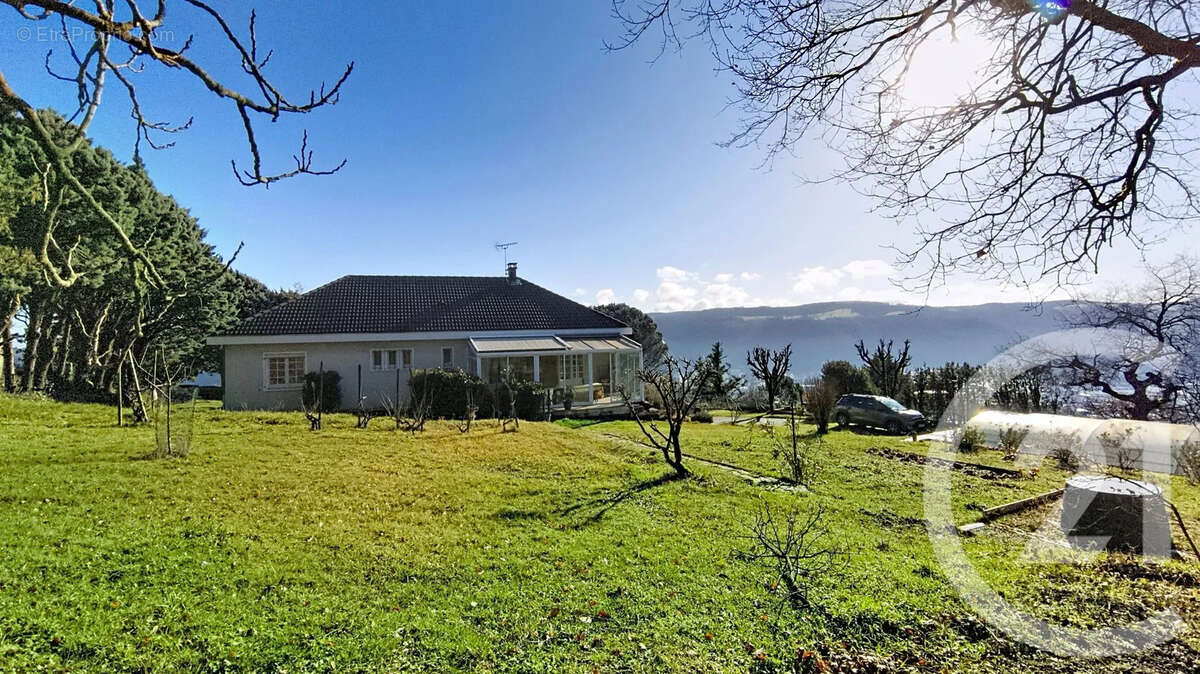 Maison à SAINT-CYR-SUR-LE-RHONE