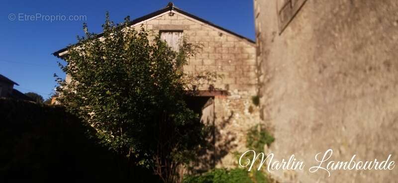 Maison à AUGNE