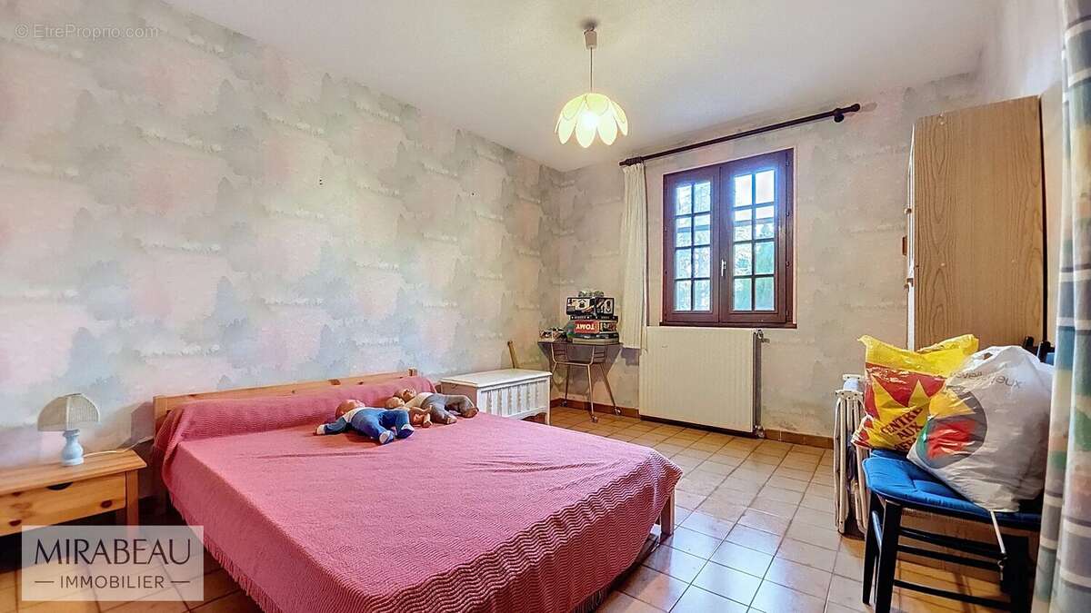 Maison à LA MOTTE-D&#039;AIGUES