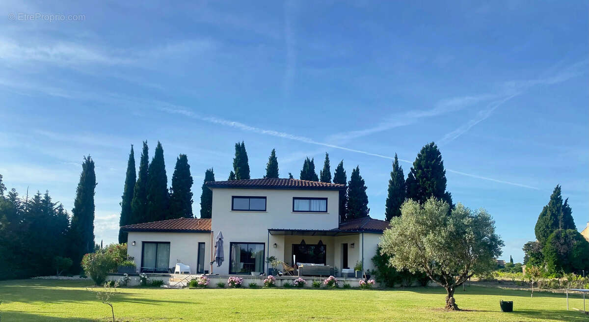 Maison à SAINTE-CECILE-LES-VIGNES