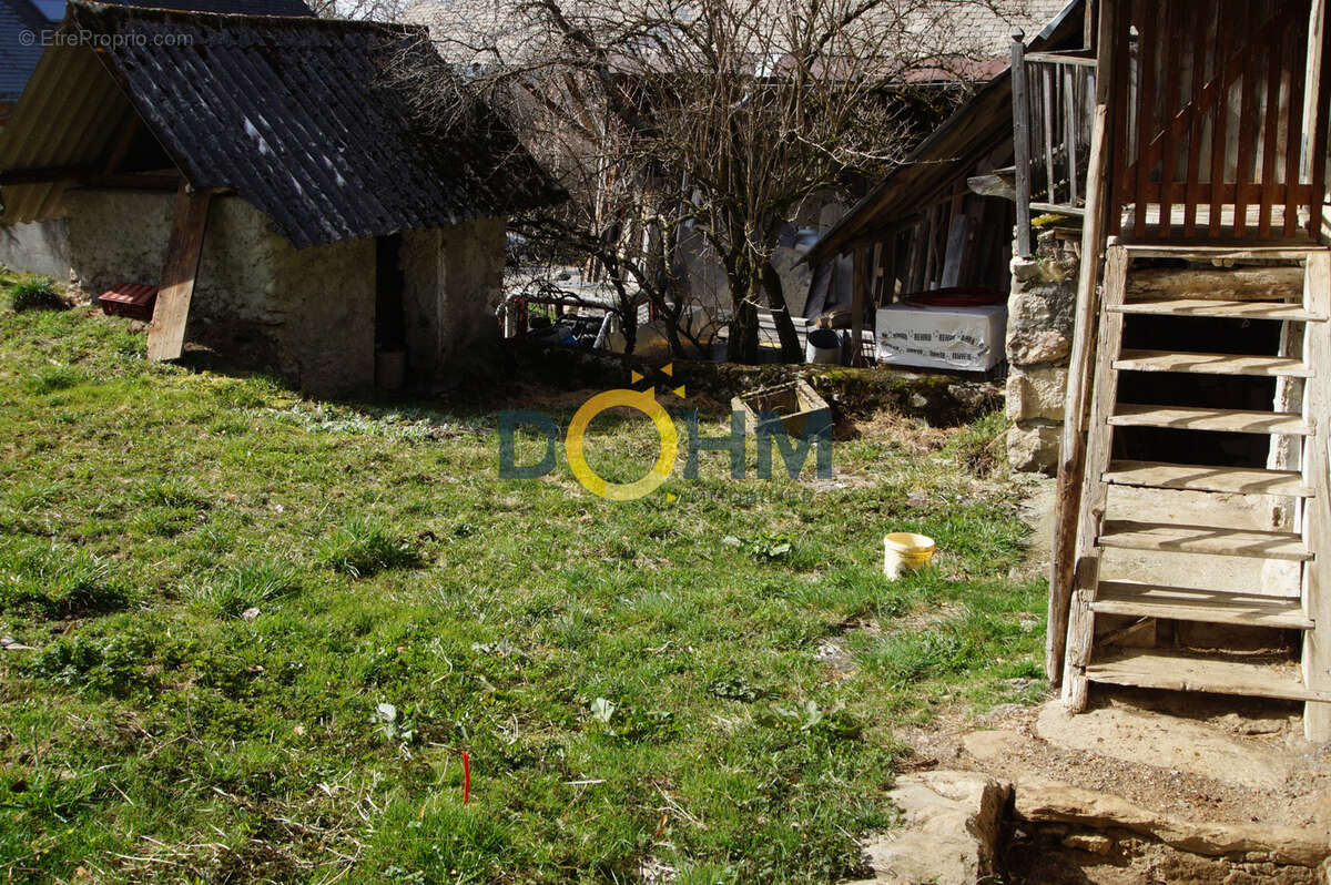 Ancien corps de ferme a vendre d'une surface au sol de 258 m2 - photo 8