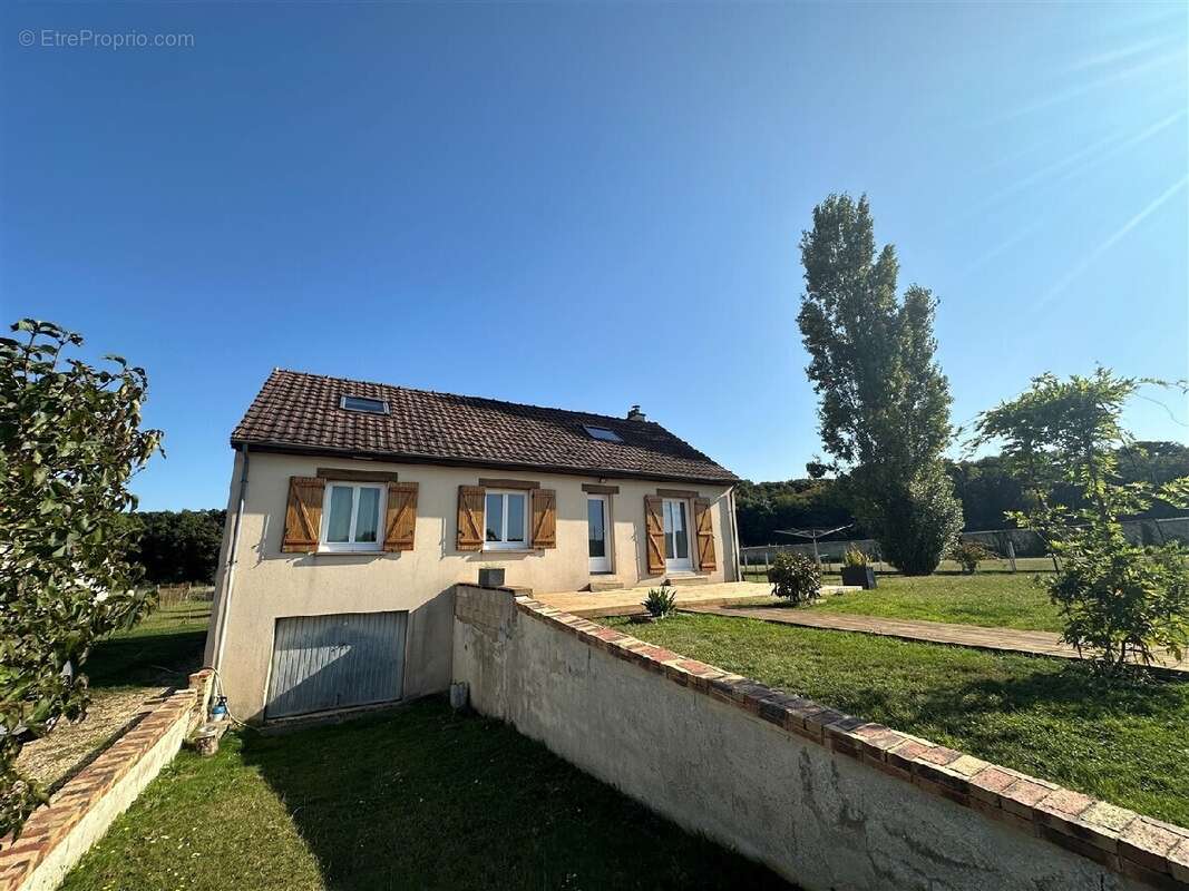 Maison à CHATEAUNEUF-EN-THYMERAIS