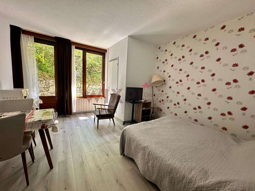 Hotel/ immeuble de 1200m2 - photo 10