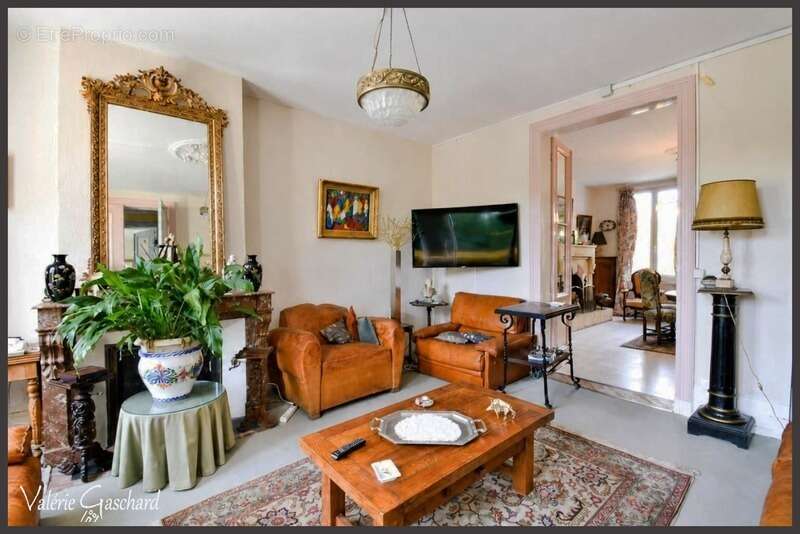 St Antoine sur l'isle  ( Gironde) - Maison en Pierre 250 m² + dépendance et piscine - photo 10
