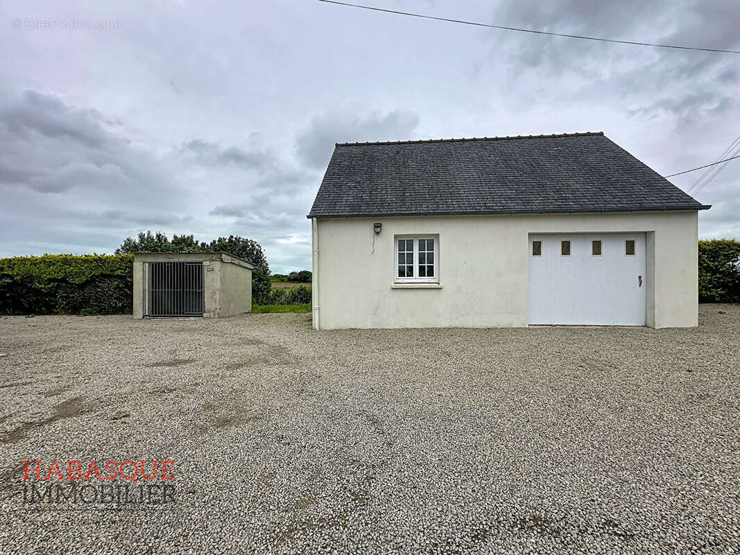 Maison à vendre à Saint Vougay - Réf 472LT - 7 pièces, 125.70 m² - photo 9