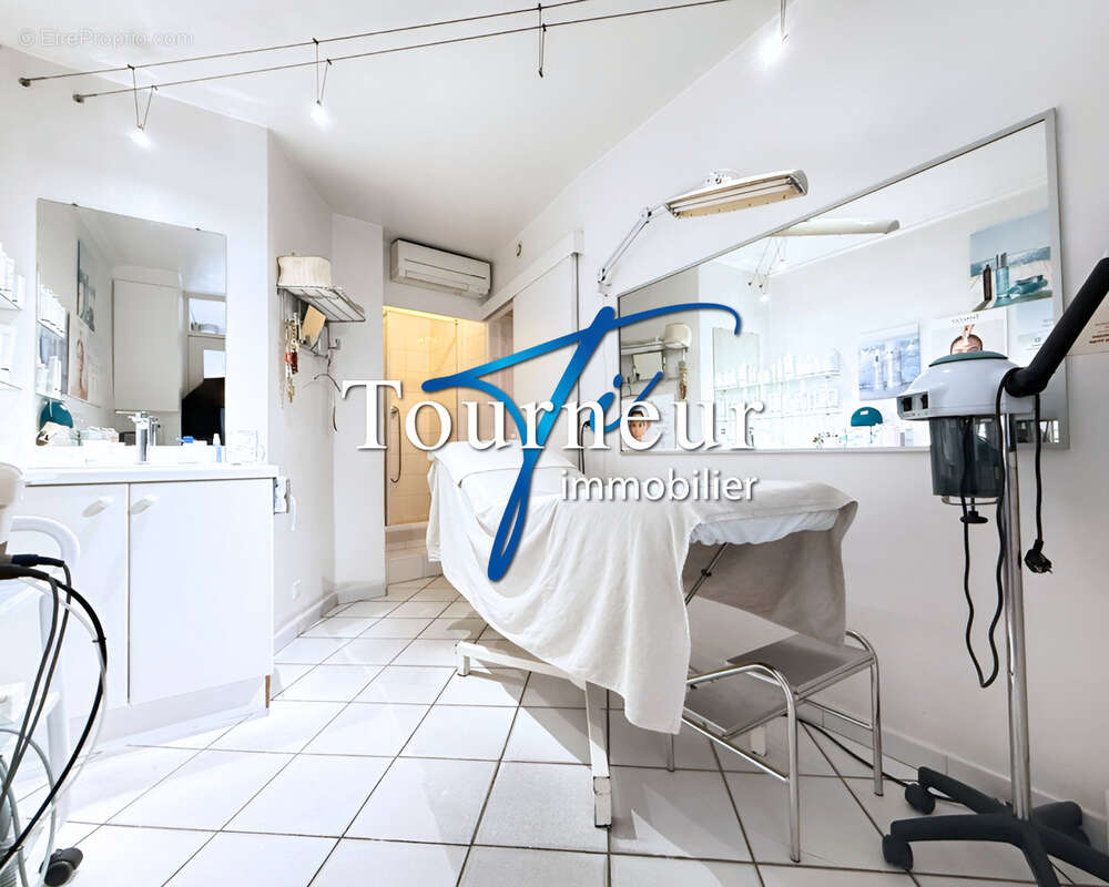 Commerce à SANARY-SUR-MER