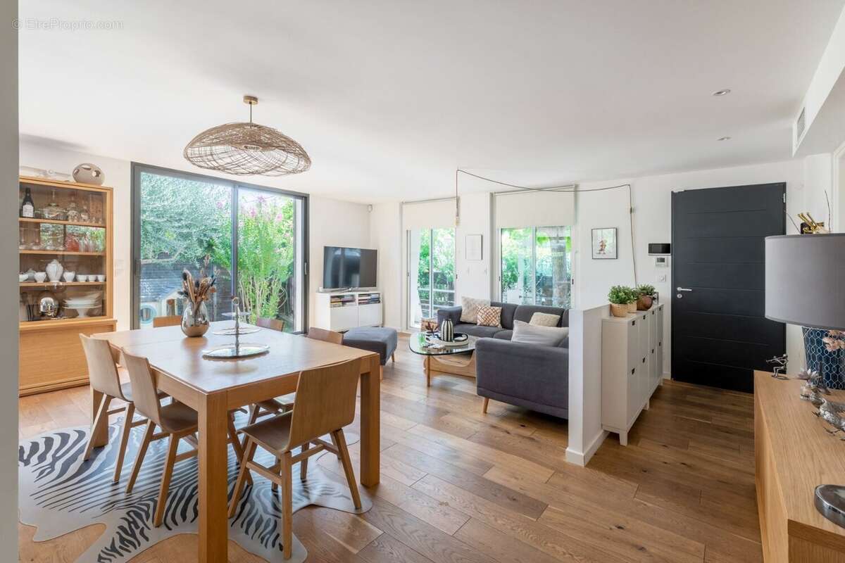 Maison familiale entierement renovee avec piscine - photo 5