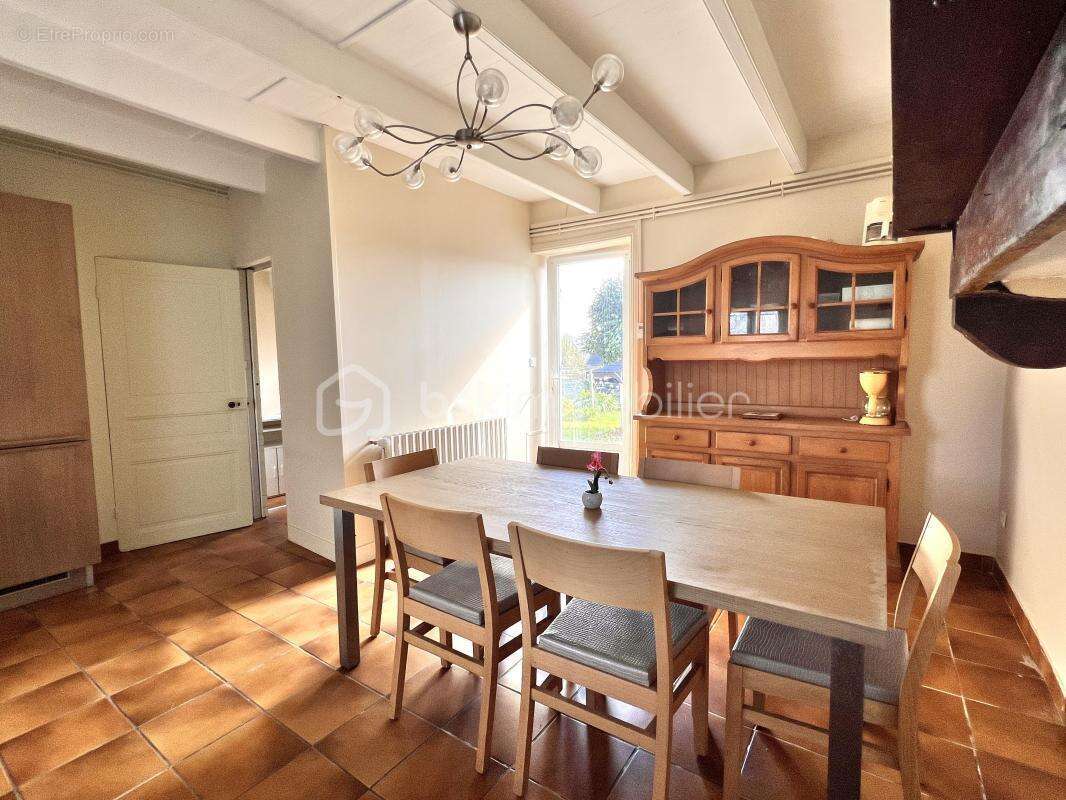 Maison à PLONEVEZ-PORZAY