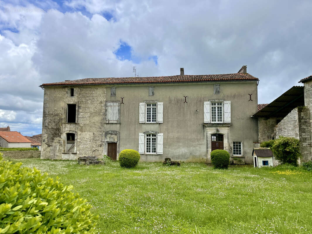 Maison à BRIE