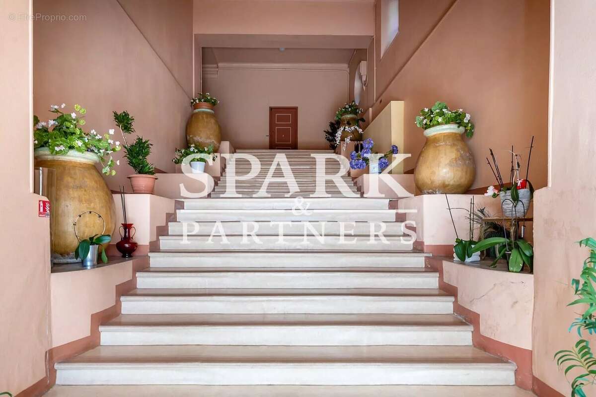 Appartement à ROQUEBRUNE-CAP-MARTIN