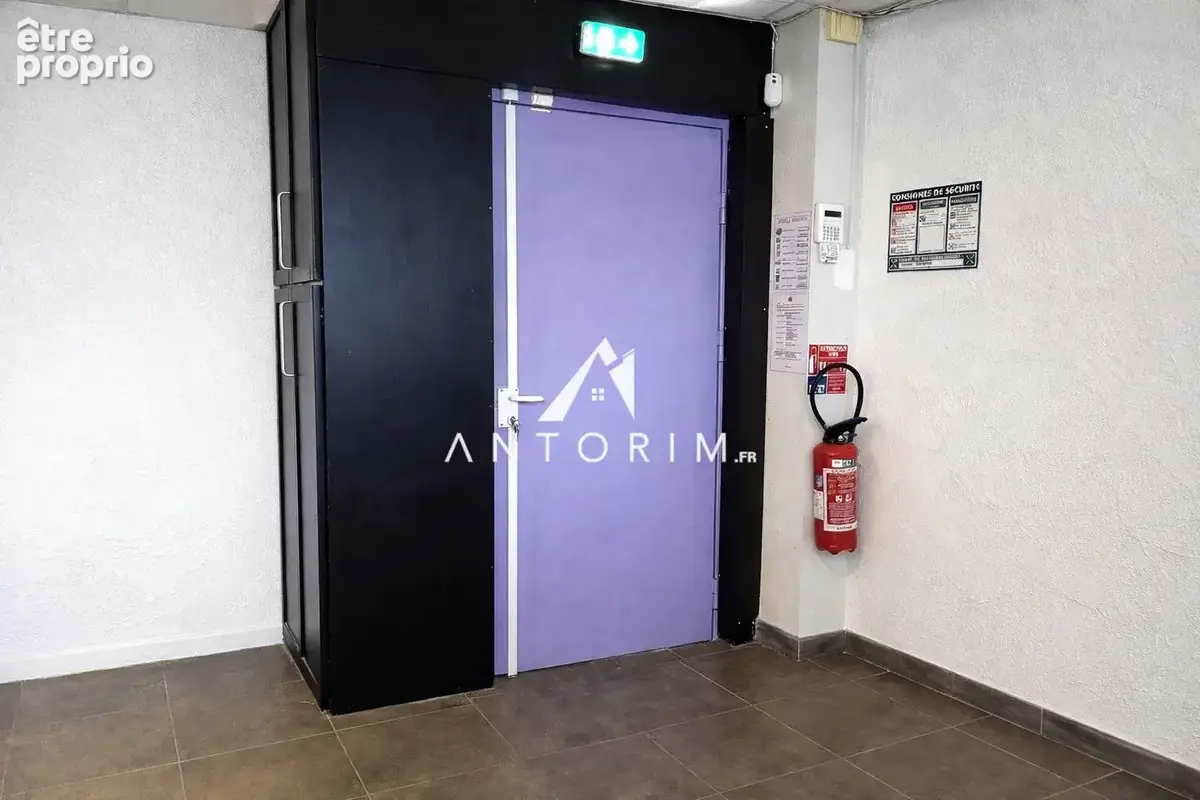 Beau local commercial - DIDIER - Centre d'Affaires PLAZA - photo 11