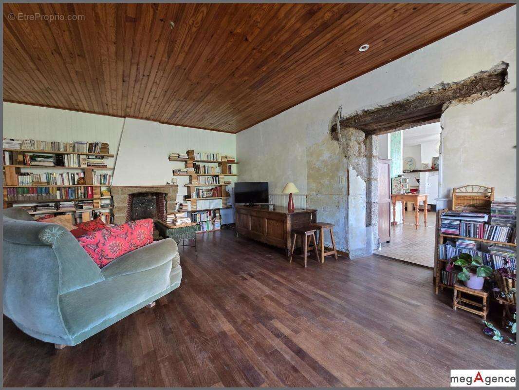 Maison à SAINT-AUBIN-DU-CORMIER