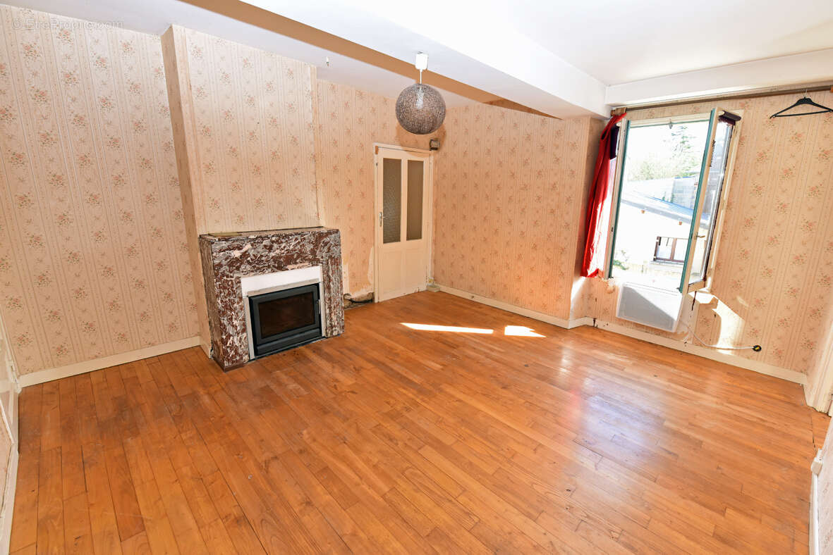 Maison à SAINT-MEEN-LE-GRAND