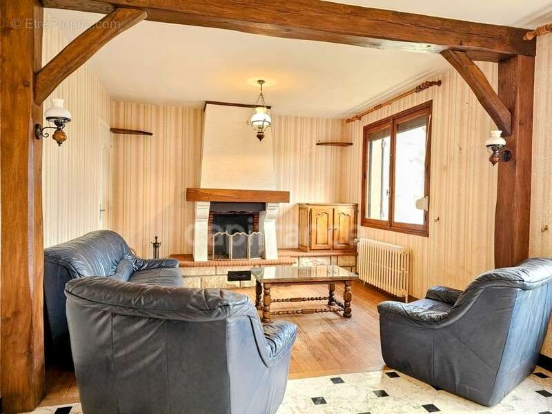 Maison à MONCHY-SUR-EU