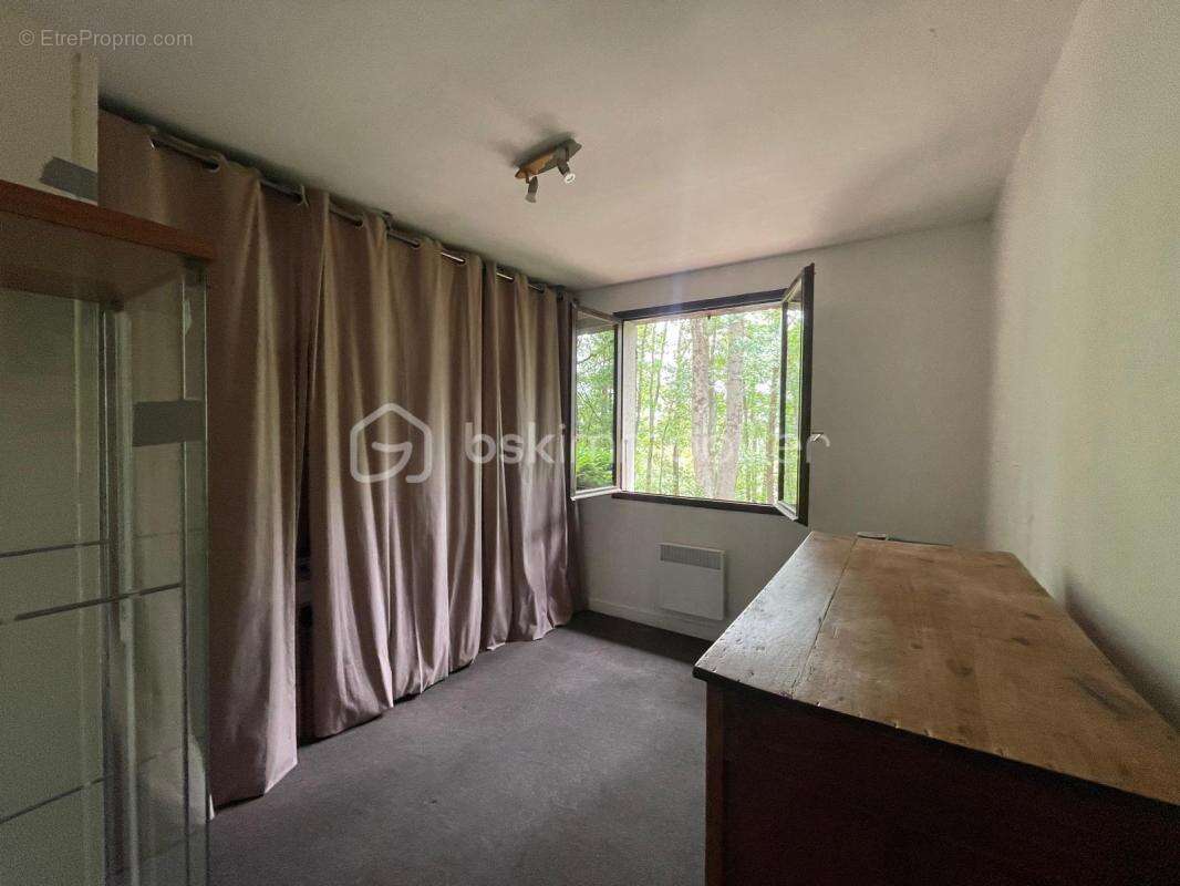 Maison avec sous-sol et terrain de 2270m² - photo 11