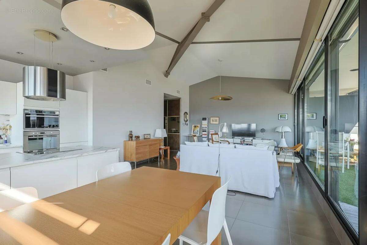 Appartement à MARSEILLE-9E