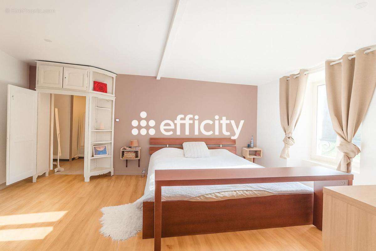 Maison à CHAMPIGNY-LE-SEC