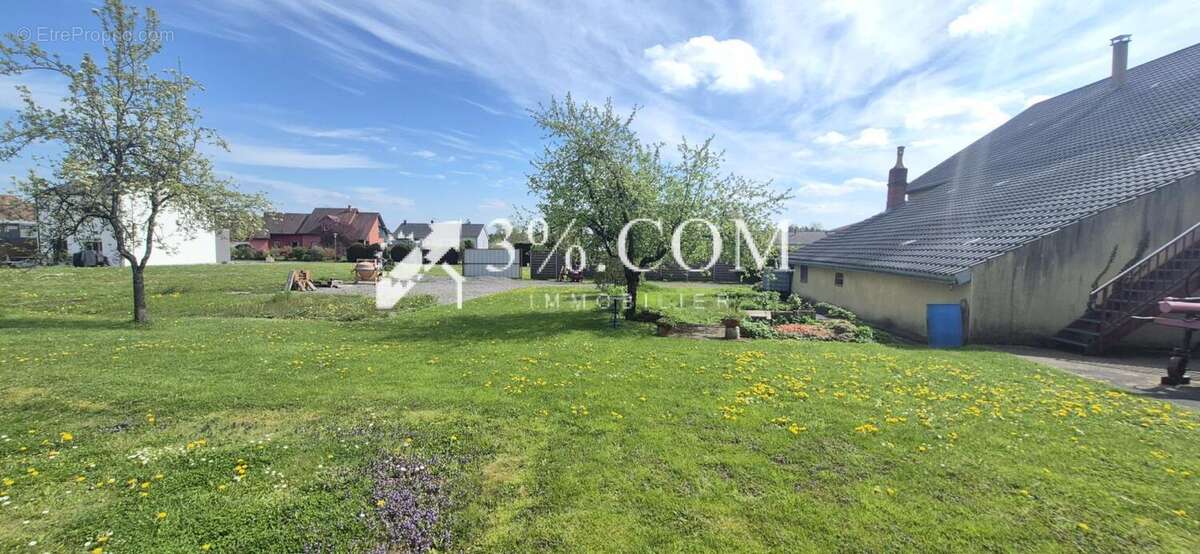 Ensemble immobilier de 4 lots sur  422 m2 - photo 5
