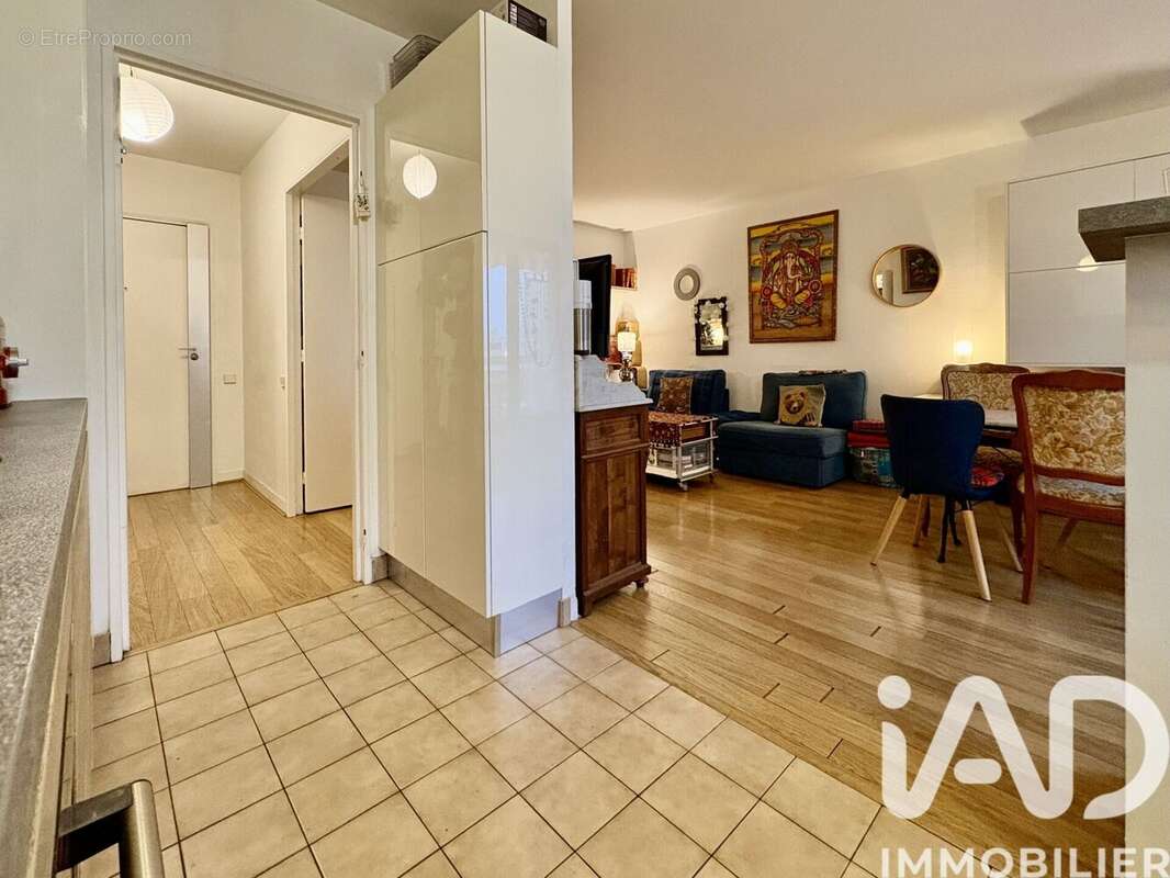Photo 8 - Appartement à COURBEVOIE