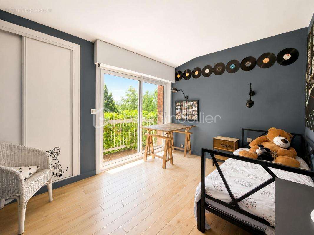 Maison - villa - architecte - 275 m2 - 5 chambres - piscine - vue lac - photo 12