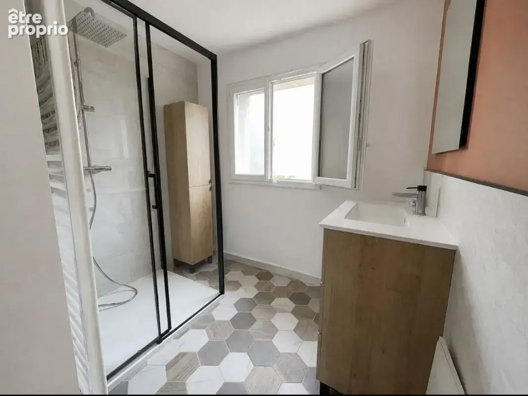 Maison de caractère rénovée avec vue sur le château de Chitr - photo 8