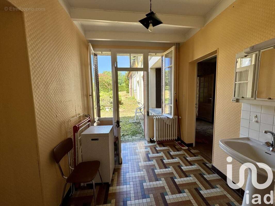 Maison 135 m² à Bessac  - photo 2