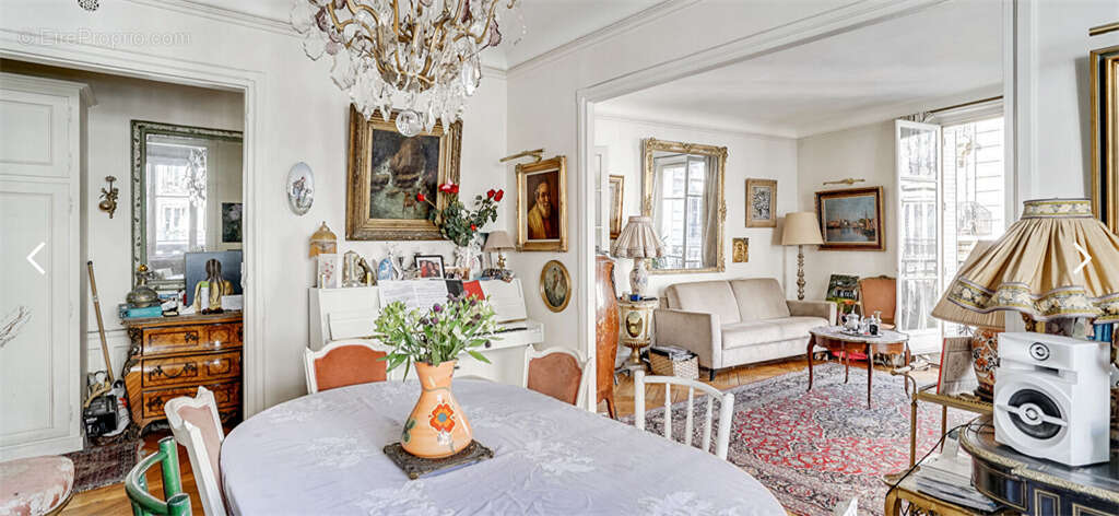 Appartement à PARIS-18E