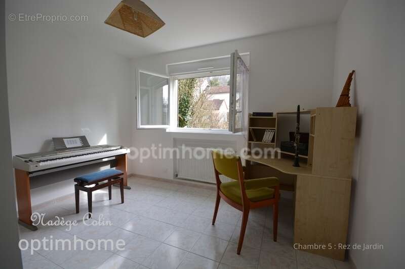 Maison à SAINT-REMY-LES-CHEVREUSE