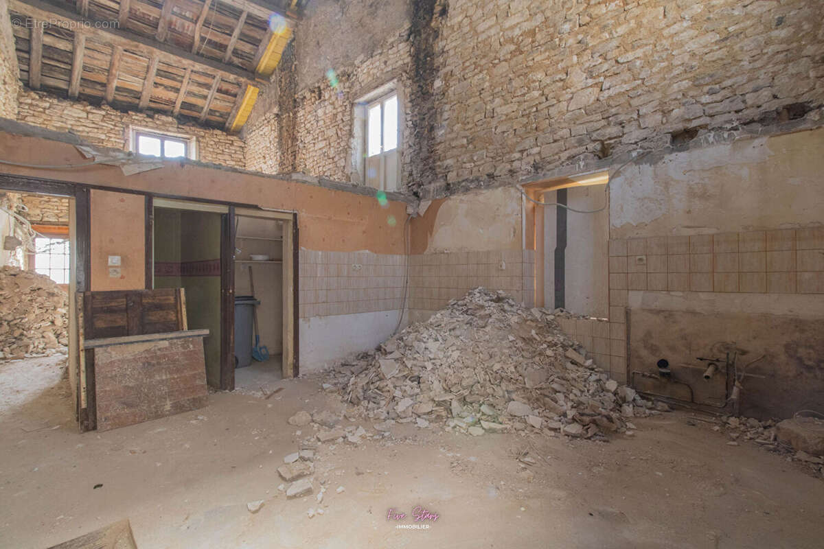 Maison à SAMPIGNY