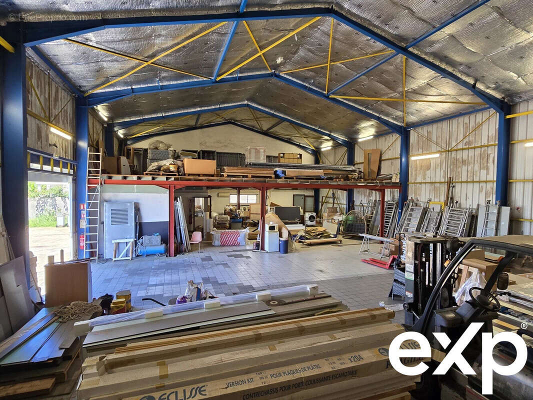 Commerce à SAINTE-MARIE