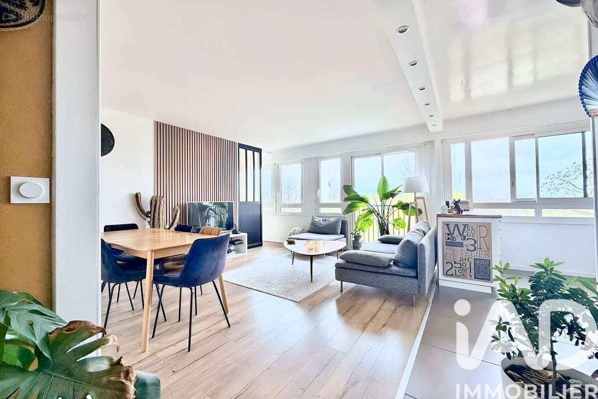 Photo 2 - Appartement à VERRIERES-LE-BUISSON