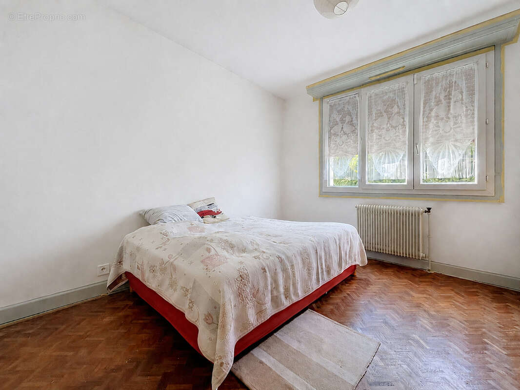 Autre à SAUVAGNON