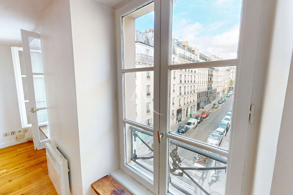 Appartement à PARIS-10E