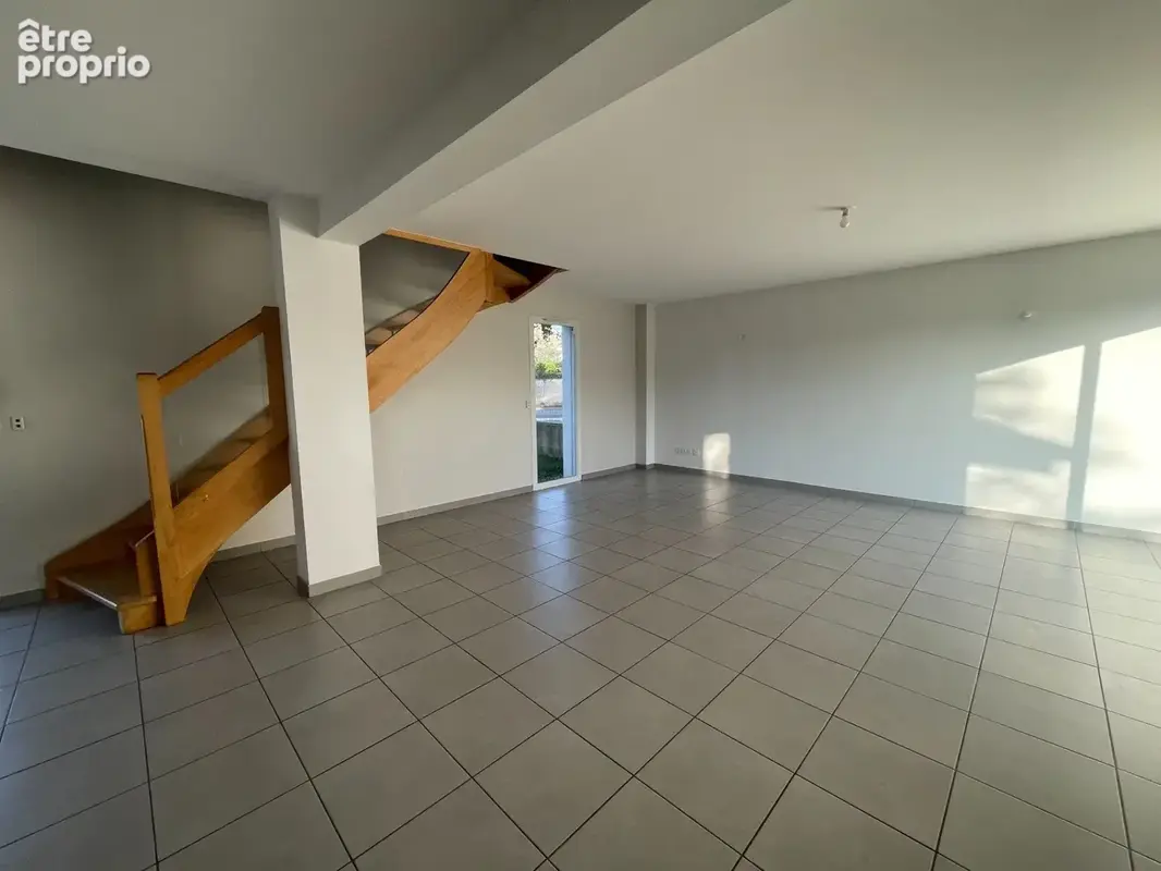 Maison 4 pièces 99 m² à vendre à Bourg-De-Peage (26300) - photo 4