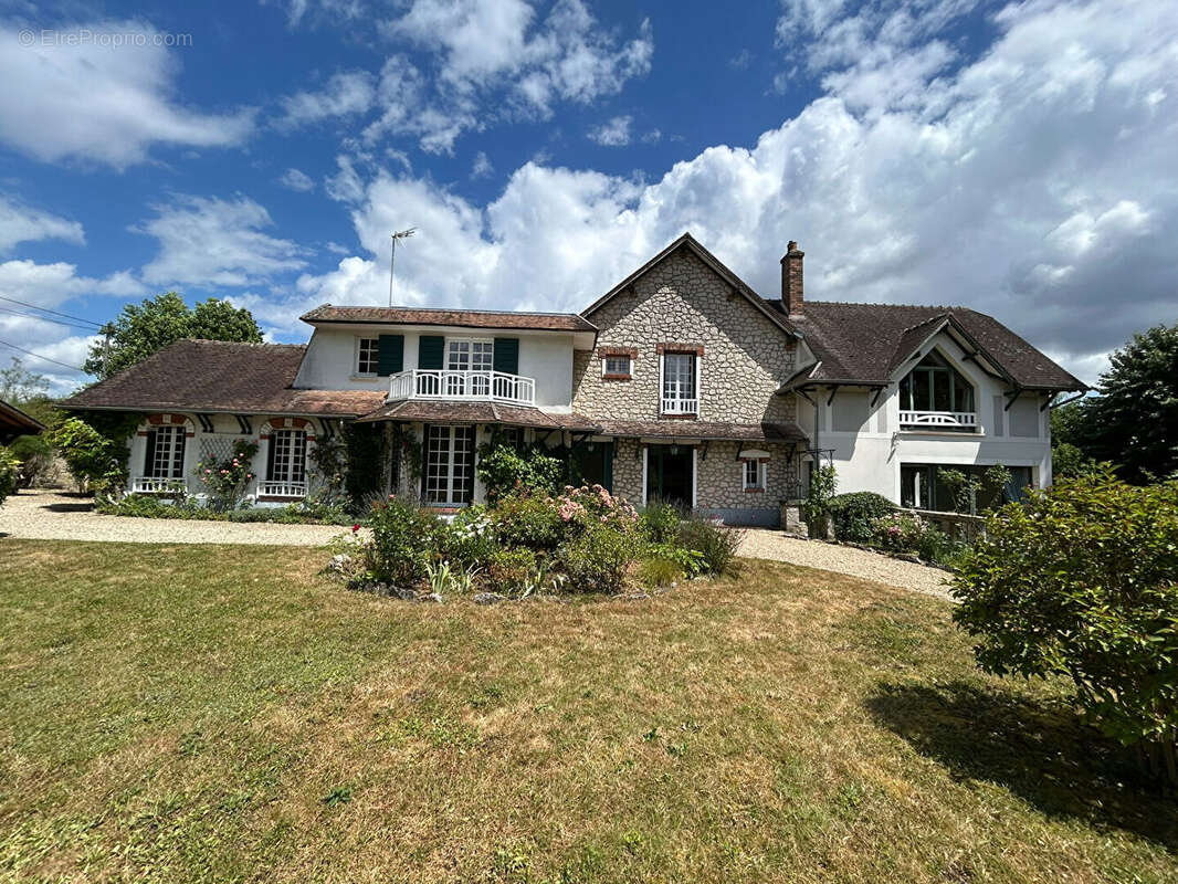 Maison à MONTIGNY-SUR-LOING