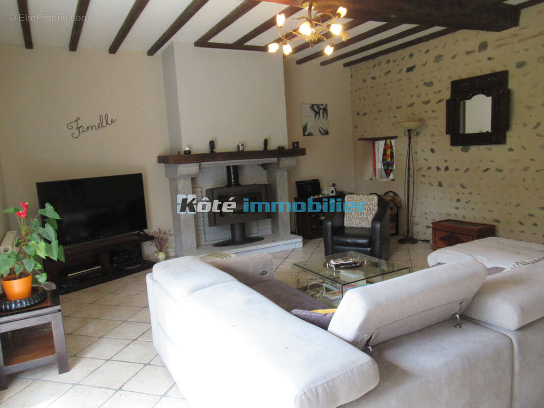 Belle longere entierement renovee - photo 8