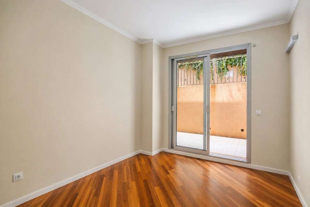 Appartement à ROQUEBRUNE-CAP-MARTIN