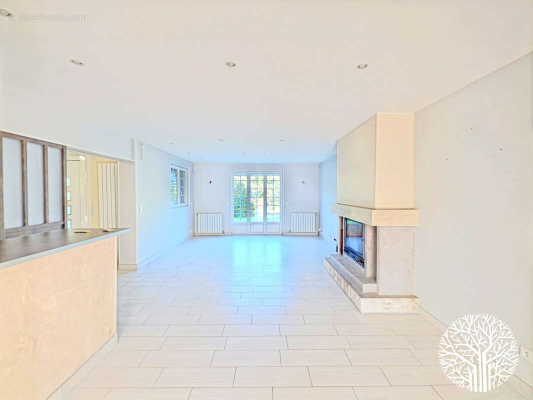 Maison à MOIGNY-SUR-ECOLE