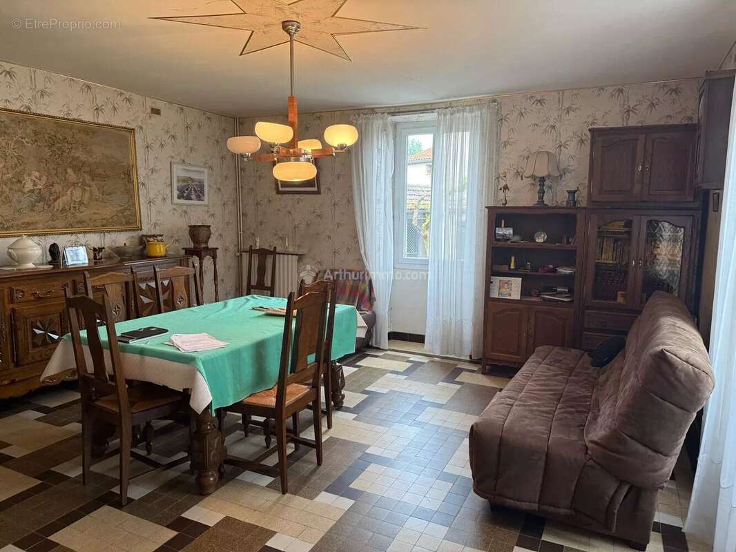 Maison à SAINT-BENOIT-DE-CARMAUX