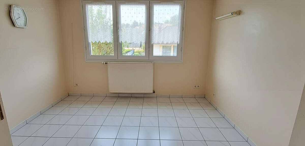 Maison 132 m² à Aiglemont  - photo 2