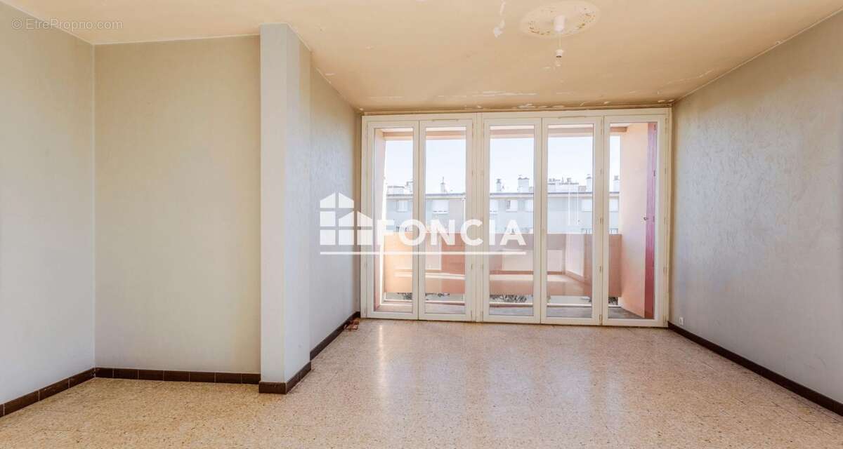 Appartement à SALON-DE-PROVENCE