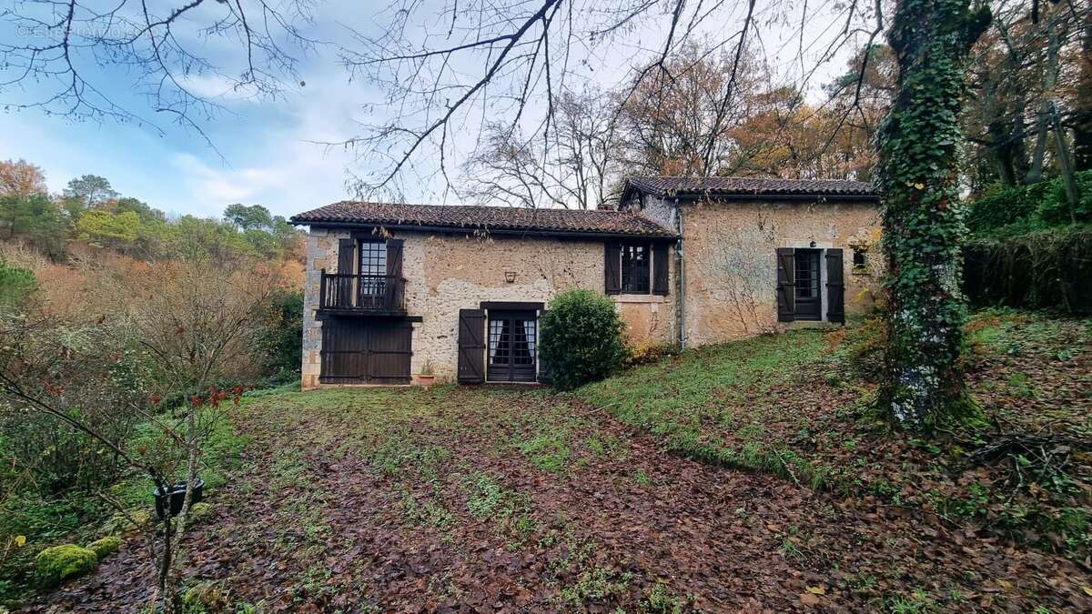 Maison à SAINT-PAUL-DE-SERRE