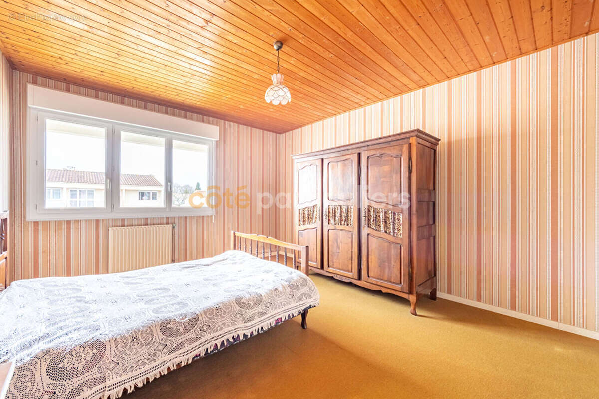 Le poire-sur-vie -- beignon-basset -- maison -- 4 chambres -- 117 m2 -- calme -- potentiel - photo 8