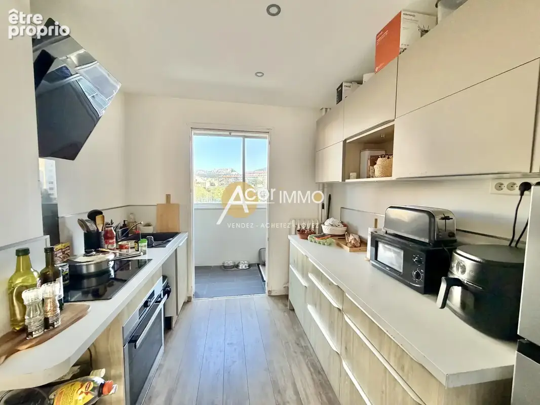 Toulon - Aguillon, très bel appartement faux T4 avec balcon, cave et parking collectif - photo 6