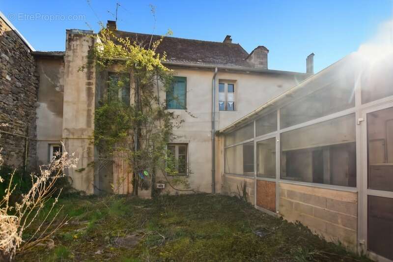 Maison à COUCHES