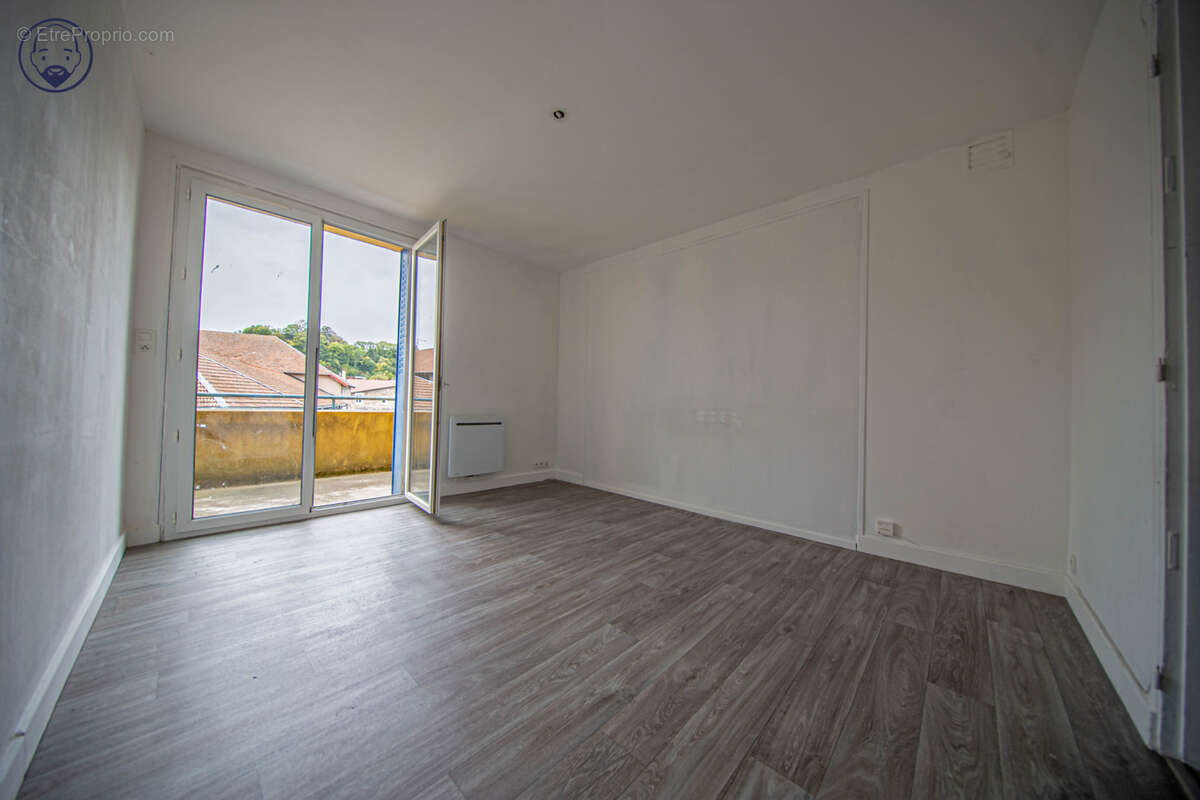 Appartement à VAUCOULEURS