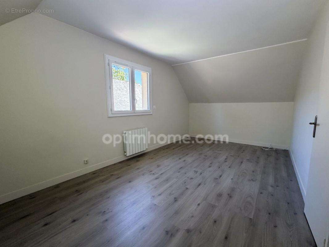 Maison familiale 4 chambres - vie de plain-pied, garage et grand jardin - Saint-Germain-de-Livet (14100) - photo 19